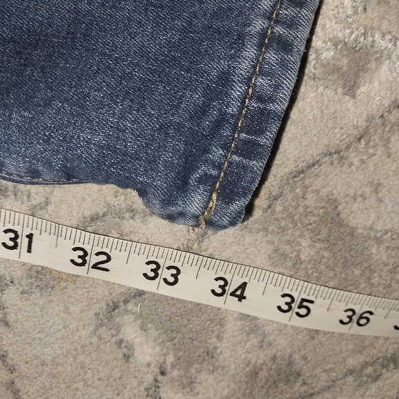 Like New! a.n.a Mid Rise Slim Fit Bootcut Jean 6T - Picture 7 of 9